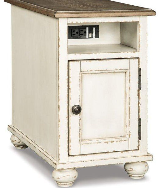 Realyn Chairside End Table